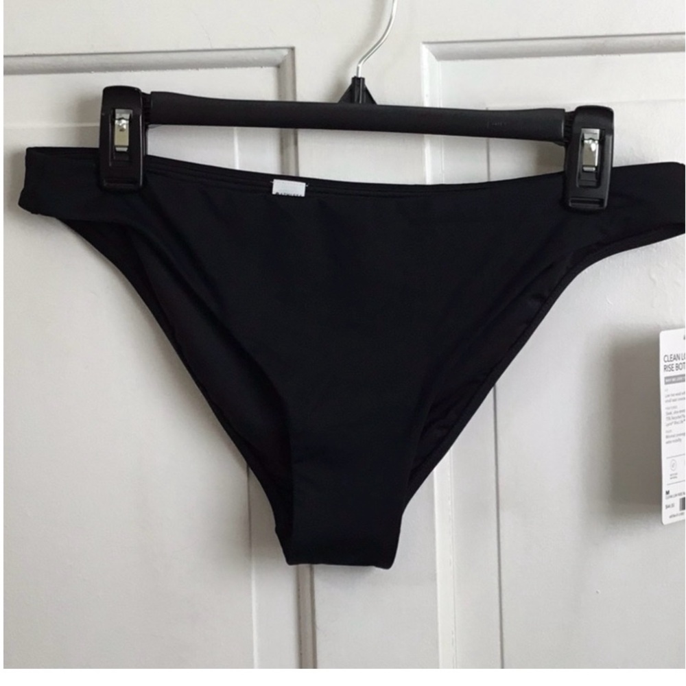 Athleta M Clean Low Rise Bottom - Picture 3 of 5